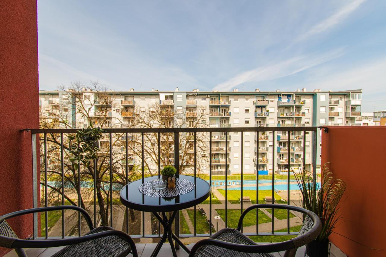 Flexible Selfcheckins 47 - Zagreb - Two Loggia - New - 3 Beedroms - 2 Wc Apartment Luaran gambar