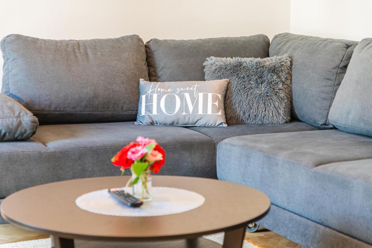 Flexible Selfcheckins 47 - Zagreb - Two Loggia - New - 3 Beedroms - 2 Wc Apartment Luaran gambar